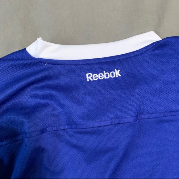 Toronto Maple Leafs Reebok jersey - Picture 5 of 7